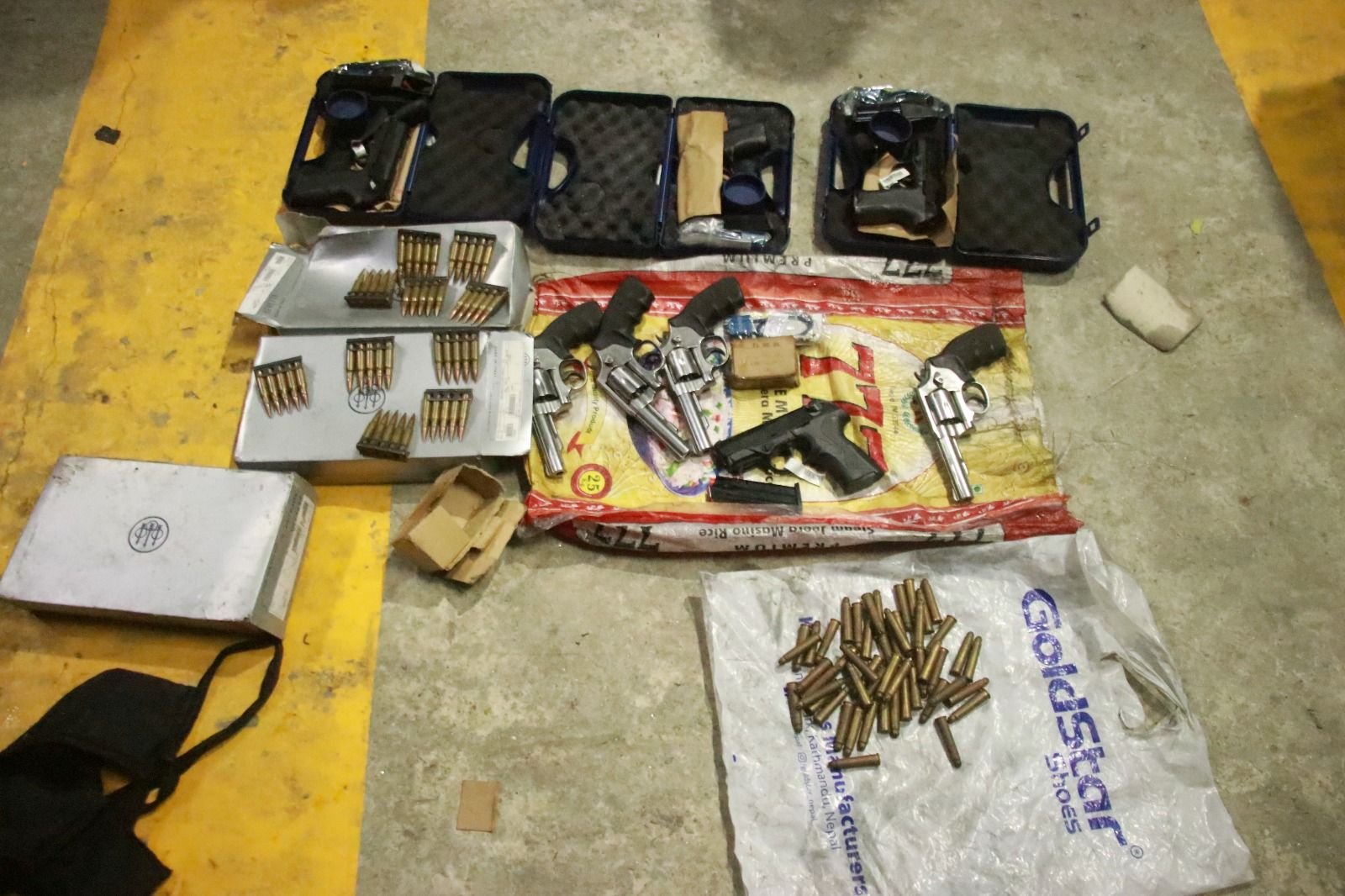 उछृङ्खल गतिविधिमा संलग्न २७ जना पक्राउ, ३३ लाख बरामद