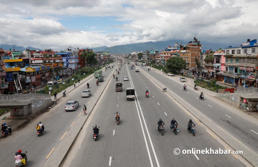 दिउँसोको कर्फ्यु हट्यो, निषेधाज्ञा जारी