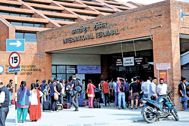 विमानस्थलमा भीड लागेको तस्बिर देखिन छाडे, के बालेन सरकारमा आएपछि वैदेशिक रोजगारमा जानेहरू घटेकै हुन्?